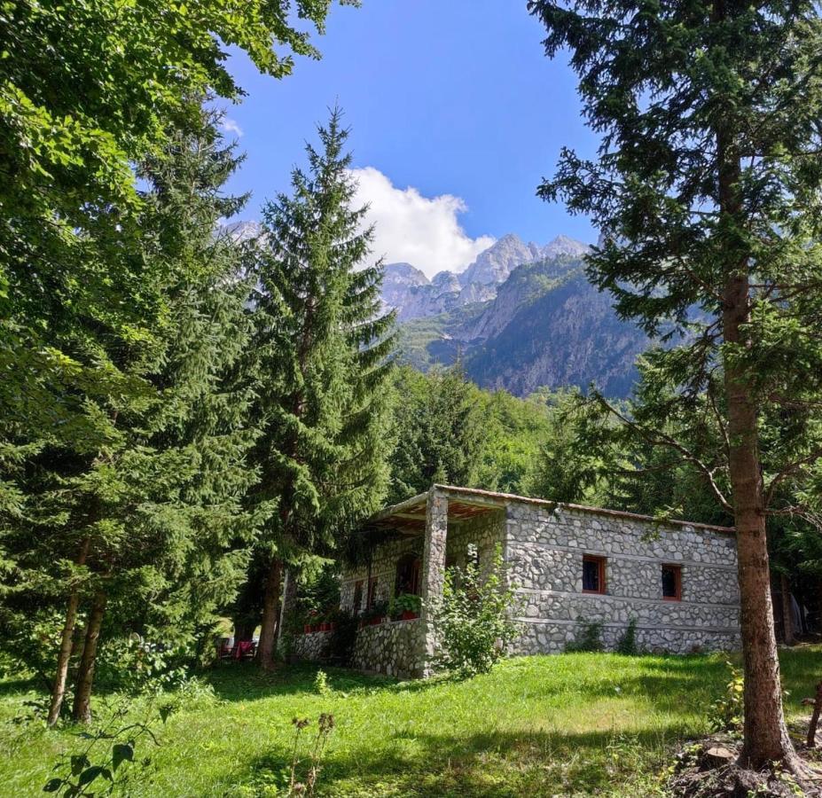 Guest House Hyrmet Demushi Valbone Bagian luar foto